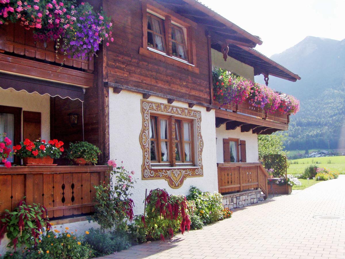 Ferienwohnungen Mit Bergblick อินเซลล์ ภายนอก รูปภาพ